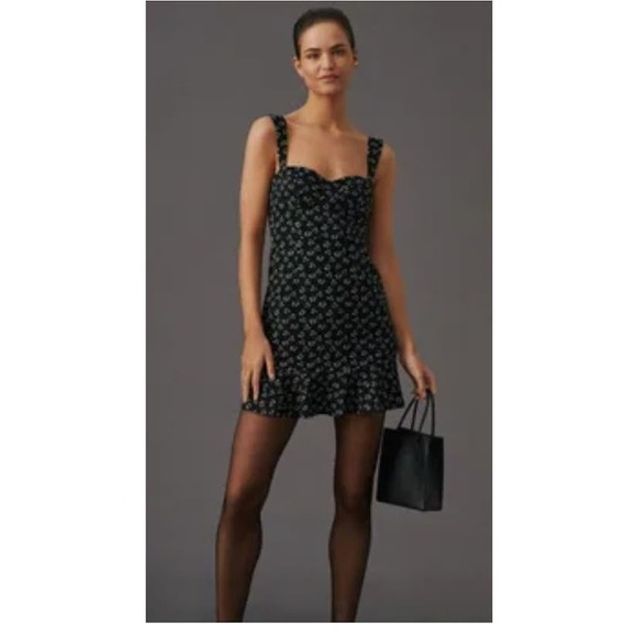 Hutch Dresses & Skirts - Hutch- Dress NWT- Black with floral print - Size Large